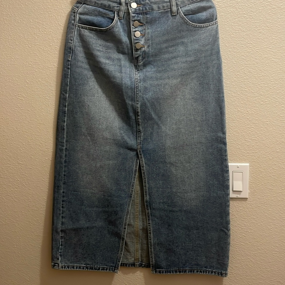 MikaRose size large, denim skirt